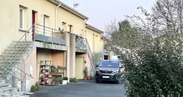 photo  le camion des techniciens en identification criminelle �tait stationn� dans l’all�e des grands coteaux, au cellier, ou la macabre d�couverte a �t� faite, ce mardi 3�mars 2026. 