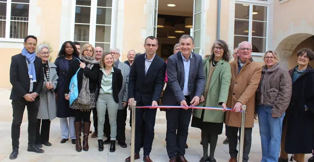 photo  les élus ont inauguré la première phase de réhabilitation du site des récollets.  &copy;  le maine libre 