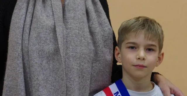 photo  isabelle lemeunier, maire, a accueilli son jeune collègue.  &copy;  le maine libre 