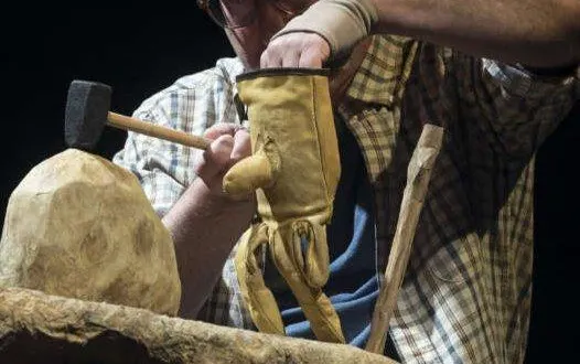 photo  mon père brûlait des pierres, au centre rabelais dimanche.  &copy;  cie tian gombau / vicente a. jiménez 