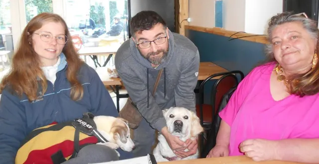 photo  les membres de l’association entretiennent des liens forts avec leurs animaux de compagnie. 