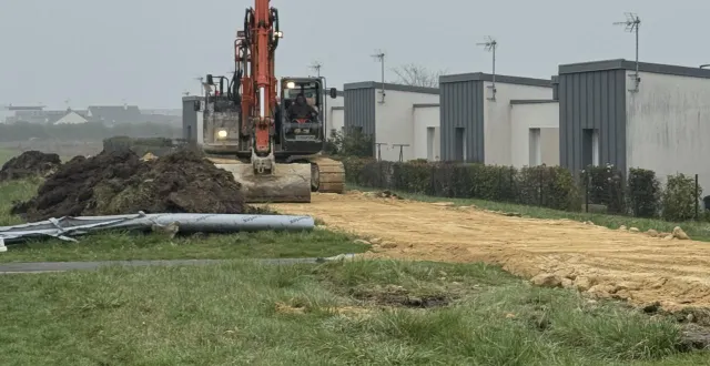 photo  les travaux de viabilisation en cours.  &copy;  co 