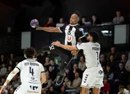 photo  la pression a eu raison de tabanguet ( 7 buts) et du sco. 