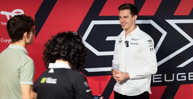 photo  théo pourchaire lors de la présentation de la peugeot 9x8 version 2026.  &copy;  dppi 