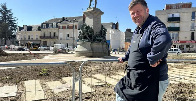 photo  en travaux depuis un an et demi, la place washington s’apprête à rouvrir. une bonne nouvelle pour pierre-marie gastebois, président de l’association locale des commerçants.  &copy;  le maine libre 