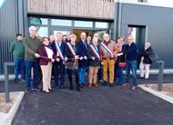 photo  élus et agents ont procédé à l’inauguration officielle du bâtiment situé dans le parc d’activités de la zone océane entre les deux communes déléguées. 