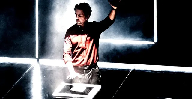 photo  dans son spectacle, matthieu villatelle utilise trucages et détournements d’attention.  &copy;  loïc nys 