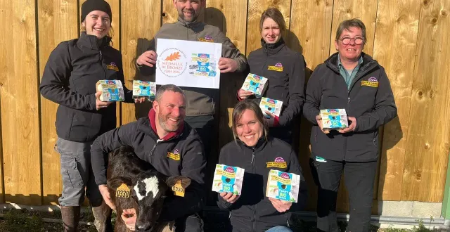 photo  les ornais de la ferme de la trévisière ont remporté une médaille au salon de l’agriculture.  &copy;  la ferme de la trévisière 