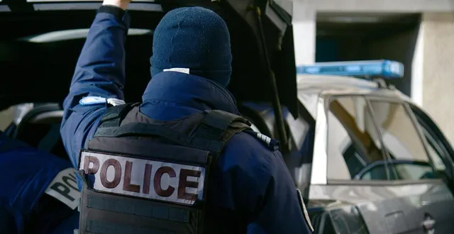 photo  l’auteur des coups de couteau a été interpellé par les policiers de la rochelle et placé en garde à vue pour tentative de meurtre.  &copy;  co - marie delage 