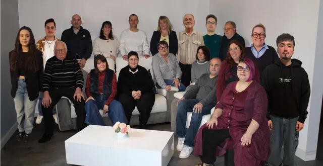 photo  anne-marie deloubes brigue un deuxième mandat aux côtés de ses colistiers  &copy;  le maine libre 