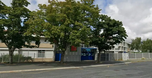 photo  l’agression au couteau s’est produite au collège beauregard de la rochelle ce mercredi 4 mars 2026.  &copy;  capture d’écran google maps 