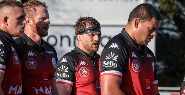 photo  avec le dépôt de bilan imminent de la sas niort rugby club, raphaël nieto (au centre) et ses coéquipiers ne s’entraînent plus, et sont désormais livrés à eux-mêmes.  &copy;  co - jordan magneron 