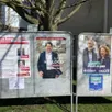 photo les trois candidats pour les élections municipales à flers, dans l’orne, peuvent désormais apposer leurs affiches après que le numéro d’affichage a été tiré au sort à la préfecture.