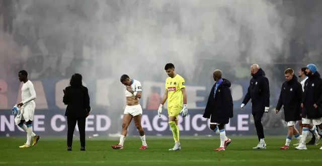 photo  la déception de l’om après l’élimination en quart de finale de coupe de france.  &copy;  afp / thibaud moritz 