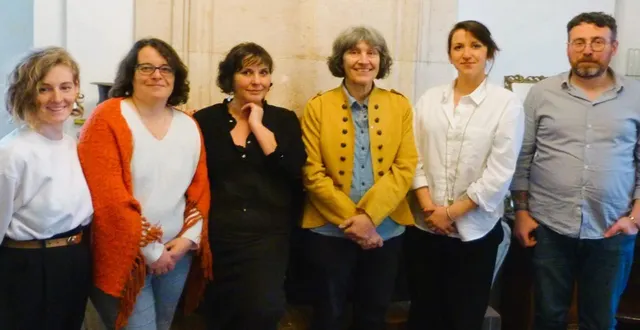 photo  une partie du collectif de la roseraie.  &copy;  ouest-france 