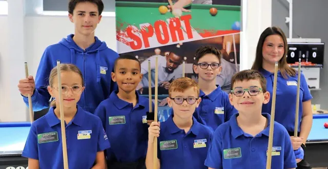 photo  les jeunes de la section billard de l’omnisports ont profité des vacances pour progresser dans leur pratique.  &copy;  le maine libre 