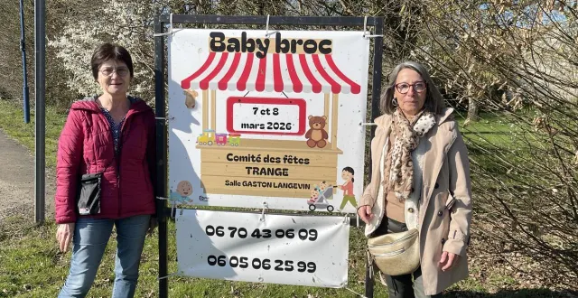 photo  à gauche, brigitte blanchet et à droite pascale gueudeu du comité des fêtes de trangé.  &copy;  ouest-france 