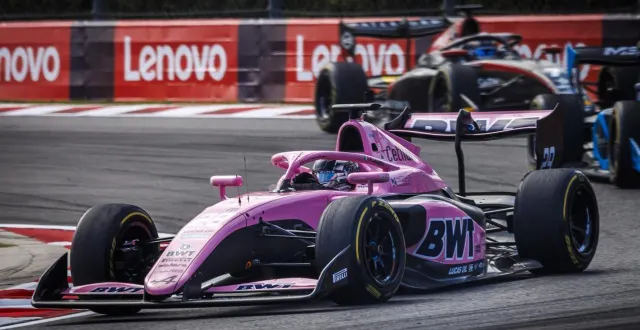 photo  l’italien nicola lacorte lors du grand prix f3 de budapest, en août 2025.  &copy;  dutch photo agency 