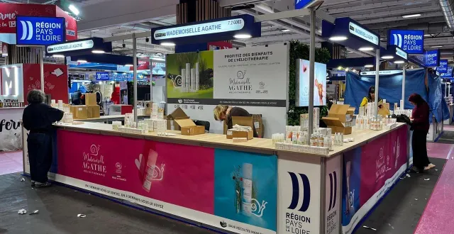 photo  comme beaucoup d’exposants, le stand du fabricant sarthois de produits cosmétiques biologiques mademoiselle agathe, n’a pas attiré les foules au salon de l’agriculture à paris.  &copy;  gp diffusion 