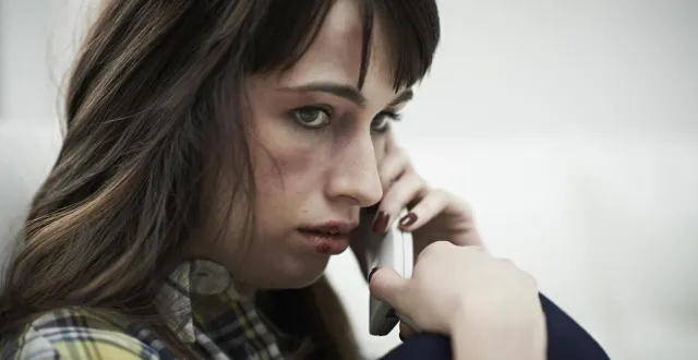 photo  créé en 1992, le 3919 est joignable gratuitement et anonymement 24 heures/24, 7 jours/7, et dans plus de 200 langues, y compris pour les femmes sourdes et malentendantes.  &copy;  getty images/istockphoto 