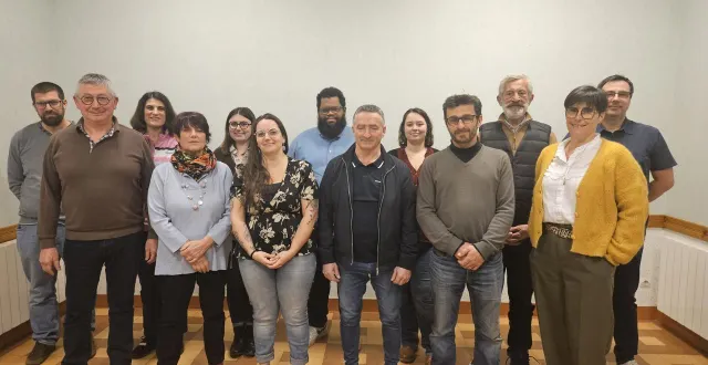 photo  une équipe rajeunie (moyenne d’âge 48 ans) pour le village de moncé-en-saosnois.  &copy;  le maine libre 