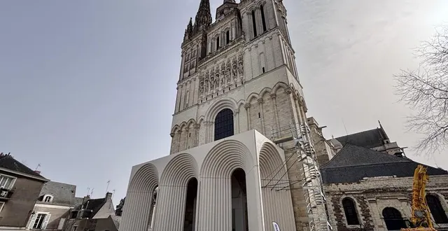 photo  angers, 5 mars 2026. la galerie contemporaine de la cathédrale saint-maurice, un nouvel ouvrage emblématique en béton.  &copy;  co - anthony pasco 