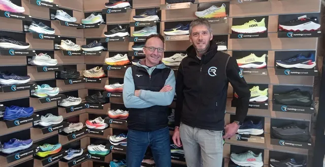 photo  stéphane urvoy (à droite), nouveau propriétaire de la boutique running conseil aux côtés de stéphane vendeur depuis 15 ans dans les lieux.  &copy;  ouest-france 