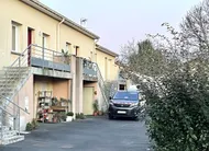 photo  le camion des techniciens en identification criminelle était stationné dans l’allée des grands coteaux, au cellier, ou la macabre découverte a été faite, ce mardi 3 mars 2026. 