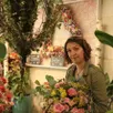 photo  maryline, gérante de flore et sens, rue du portail-louis, n’a pas le temps de s’engager à 100 % sur la marketplace. 