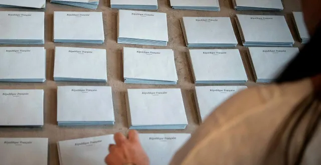 photo  de faux bulletins de vote apparaissent dans certaines boîtes aux lettres à bayeux (calvados), à l’approche des élections municipales. la préfecture met en alerte les électeurs.  &copy;  guillaume saligot / archives ouest-france 
