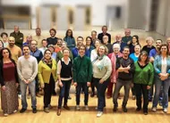 photo  guylène leservoisier (en bas, 5e en partant de la gauche) est la cheffe de file de la liste vivre orée-d’anjou. 