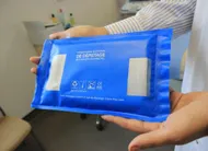 photo  le dépistage organisé du cancer colorectal s’adresse aux femmes et aux hommes de 50 à 74 ans, tous les deux ans. le kit est disponible sur internet ou en pharmacie. 