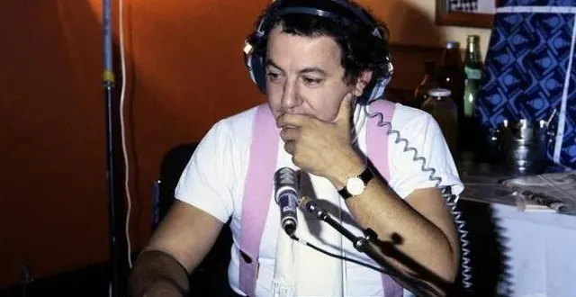 photo  coluche a fait appel à jean-jacques goldman.  &copy;  collection photo : christophe lecoeuvre via afp 