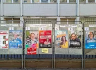 photo  les affiches officielles des candidats à la mairie de paris pour le premier tour des élections municipales du 15 mars 2026. 