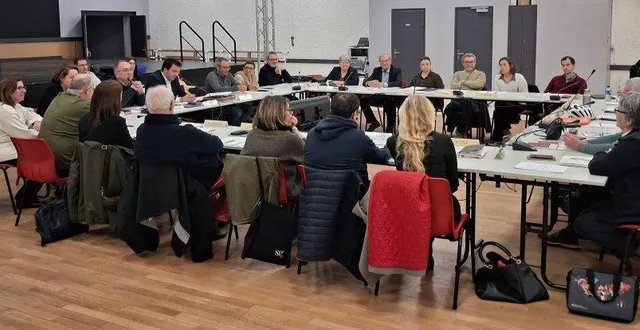 photo  le dernier conseil municipal de la mandature était en réunion mercredi soir.  &copy;  ouest-france 