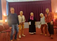 photo  les lecteurs anonymes. 