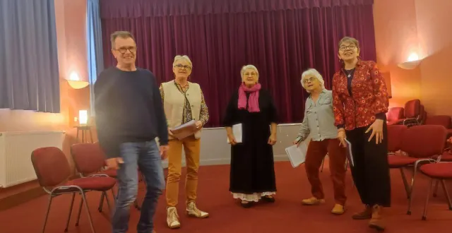 photo  les lecteurs anonymes.  &copy;  co 