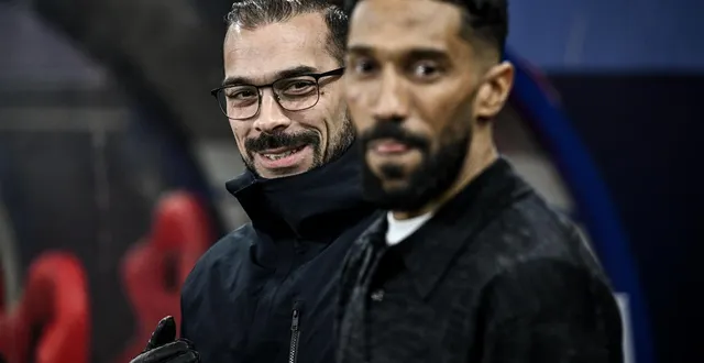 photo  le directeur du recrutement du sm caen reda hammache (à gauche), ici aux côtés de l’entraîneur normand gaël clichy.  &copy;  martin roche / ouest-france 