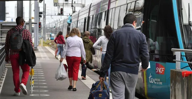 photo  la ligne ter le mans-alençon dessert de nombreuses petites gares.  &copy;  archives presse océan 