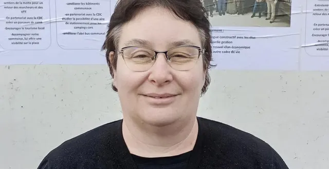 photo  gaëlle brilland, tête de liste d’« écouter, agir pour saint-jean » présente son programme pour les municipales 2026 dans la commune de saint-jean-de-la-motte (sarthe).  &copy;  ouest-france. 