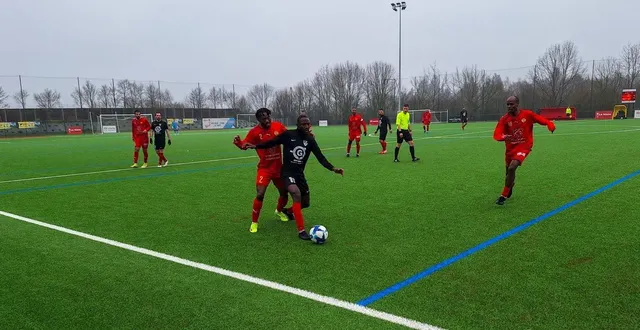 photo  la réserve du mans villaret (en rouge), ici face à montenay, le 15 février 2026, s’est imposée le week-end dernier contre mayenne.  &copy;  le maine libre 