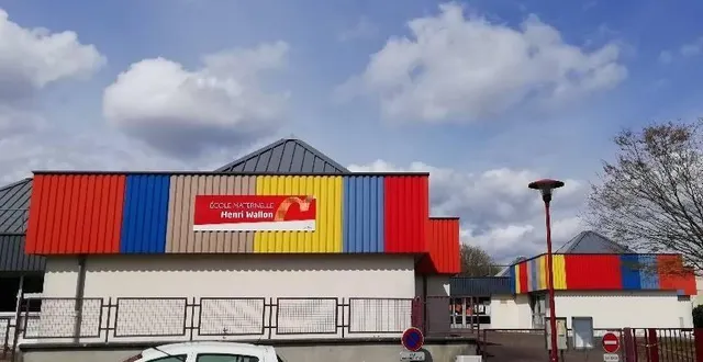 photo  les faits se sont produits devant l’école maternelle henri-wallon, dans le quartier des sablons au sud du mans.  &copy;  archives le maine libre 