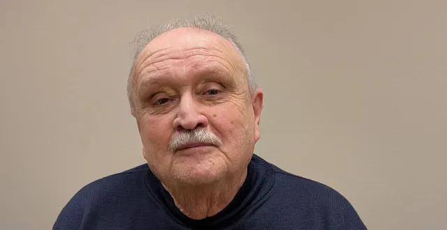 photo  michel duval, maire sortant, mène la liste « tous ensemble pour sarcé » aux élections municipales 2026 à sarcé (sarthe).  &copy;  ouest-france 