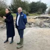 photo ce vendredi 6 mars, florence dabin, présidente du département, et son vice-président gilles piton se sont rendus route des bas à juigné-sur-loire, coupée depuis les récentes inondations.