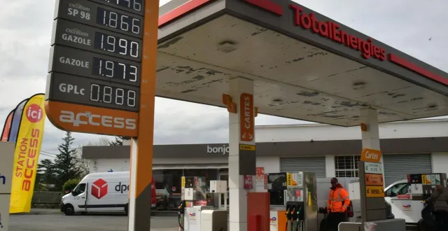 photo  la hausse des prix du carburant fait de plus en plus râler en deux-sèvres et partout en france.  &copy;  co - marie delage. 