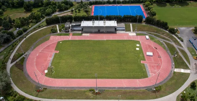 photo  le quinquagénaire a fait un malaise alors qu’il courait au stade du lac de maine.  &copy;  co – josselin clair 