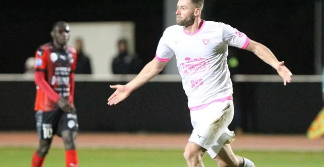 photo  kenny herbin, le buteur avranchinais.  &copy;  jean-louis rault 