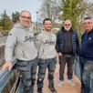 photo  de g. à d. : ludovic piau, pierre braud, fabrice chérel et jean-françois vaillant, sur la passerelle rénovée. 