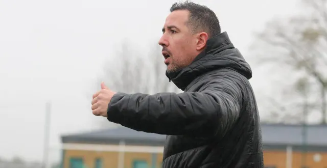 photo  mehdi de roeck, l’entraîneur de la réserve de l’us alençon.  &copy;  archives nathalie douley 
