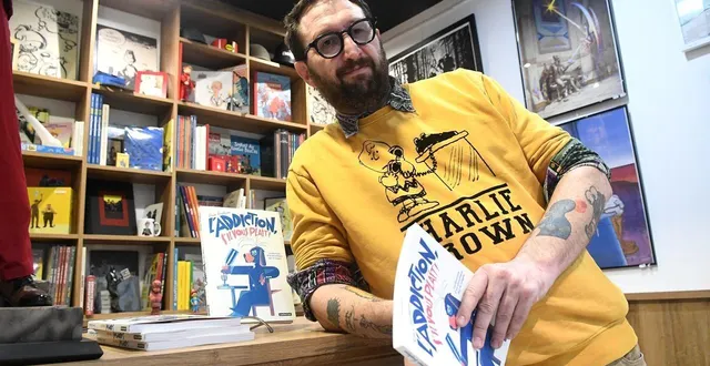 photo  angers, le repaire des héros, samedi 7 février. terreur graphique – frédéric lassagne de son vrai nom – a écrit le journal de bord de son sevrage alcoolique dans sa bande dessinée « l’addiction s’il vous plaît ».  &copy;  co – michel durigneux 